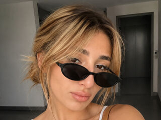 shaved pussy webcam LashandraNordby
