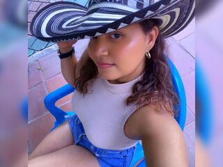 free chat room LauraPhol