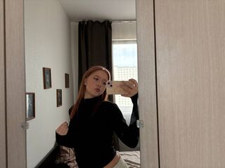 nude webcam girl LennieLukasik