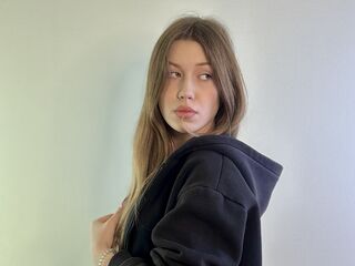 naked webcam girl LeonilaKesling