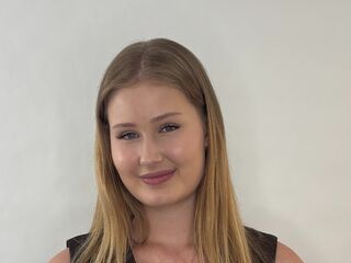 nude webcamgirl LillieTumminia