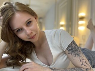 camgirl masturbating with sextoy LilyMouss