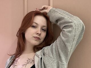 camslut fingering wet pussy LindaBenne