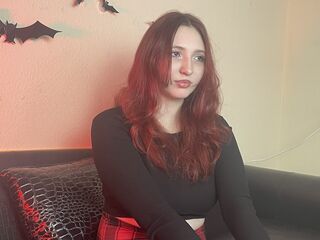 hot cam girl masturbating with vibrator LindaMarrier