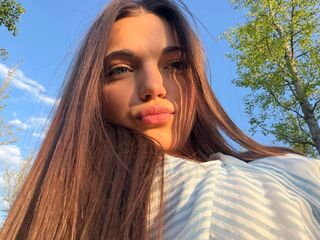 hot naked camgirl LisabethBerczel