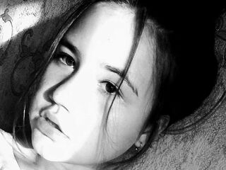 camwhore fingering shaved pussy LoriFlox