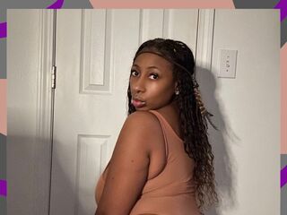 naughty cam girl masturbating MadamGlam