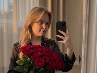 nude webcamgirl photo MelissaMyla