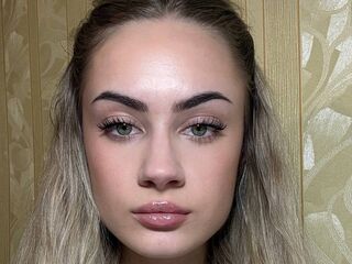 live chat room MellieSchultze