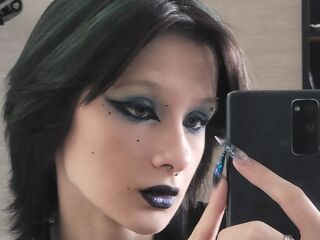camgirl showing pussy MeriHollway