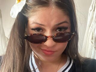 camwhore masturbating with sextoy MiaCelezte