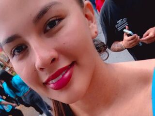 naked webcamgirl photo MiaRosele