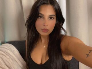 beautiful webcamgirl MillieDenver