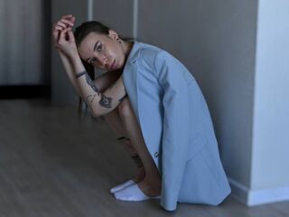 kinky webcam photo MirnaLatourette