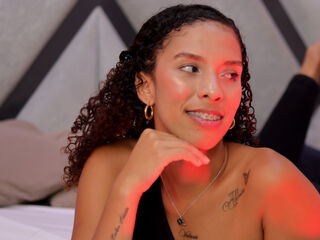 free live chart room NicoleBakker