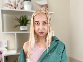 camgirl playing with sex toy OdetteFort