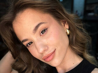 topless girl PearlyLominack