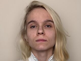 sexy webcamgirl picture PoulaShade