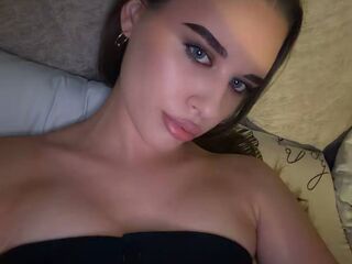 sexcam online RhiannonJumper