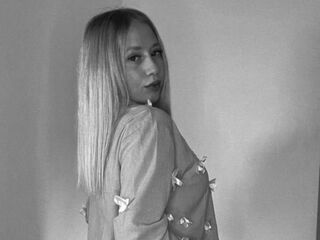 fingering girl webcam  RicardaBlechman