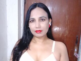 live sex webcam SadiaAngel