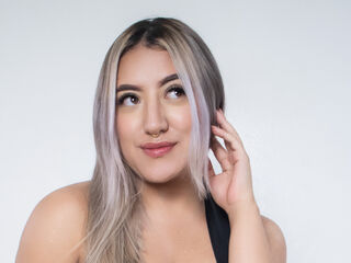 naked cam girl gallery SamanthaSain