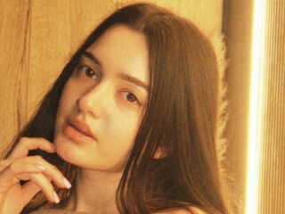 naked cam girl fingering pussy SavannahHoward