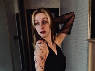 masturbating webcam girl ShoshanaManhardt