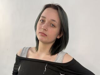 sexy webcamgirl SoleneWinter