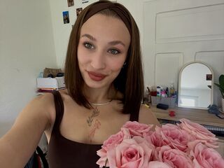 naked webcam girl masturbating SophieMadsen