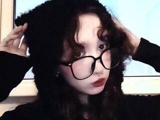 nude web cam SunnivaCrumbley