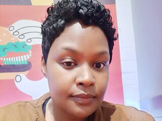 naked camgirl photo SylerRay