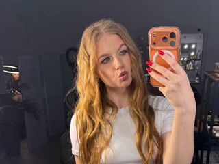 adult videochat TainaSaffo