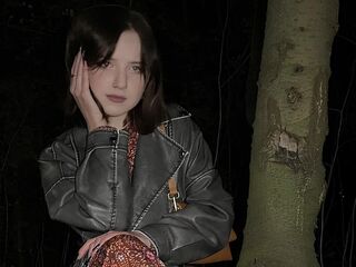 chat room photo ThomasinaVanabel