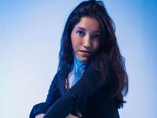 live webcam performer TrinityNova