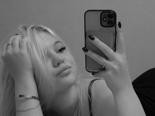 naked cam girl masturbating with vibrator VerenaSchindler