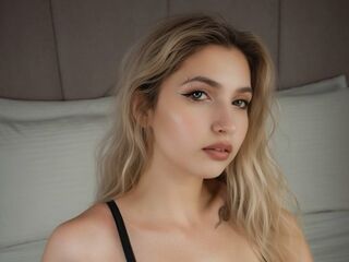 naked webcam girl masturbating VikyMorgan