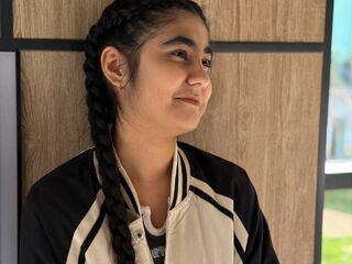 topless girl YukoKlapper